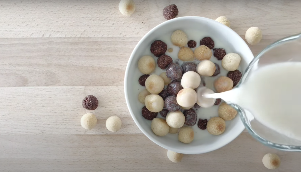 keto cereal and milk