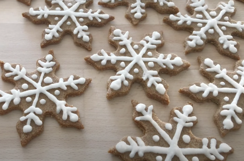 Keto Zimsterne - German Holiday Cookies