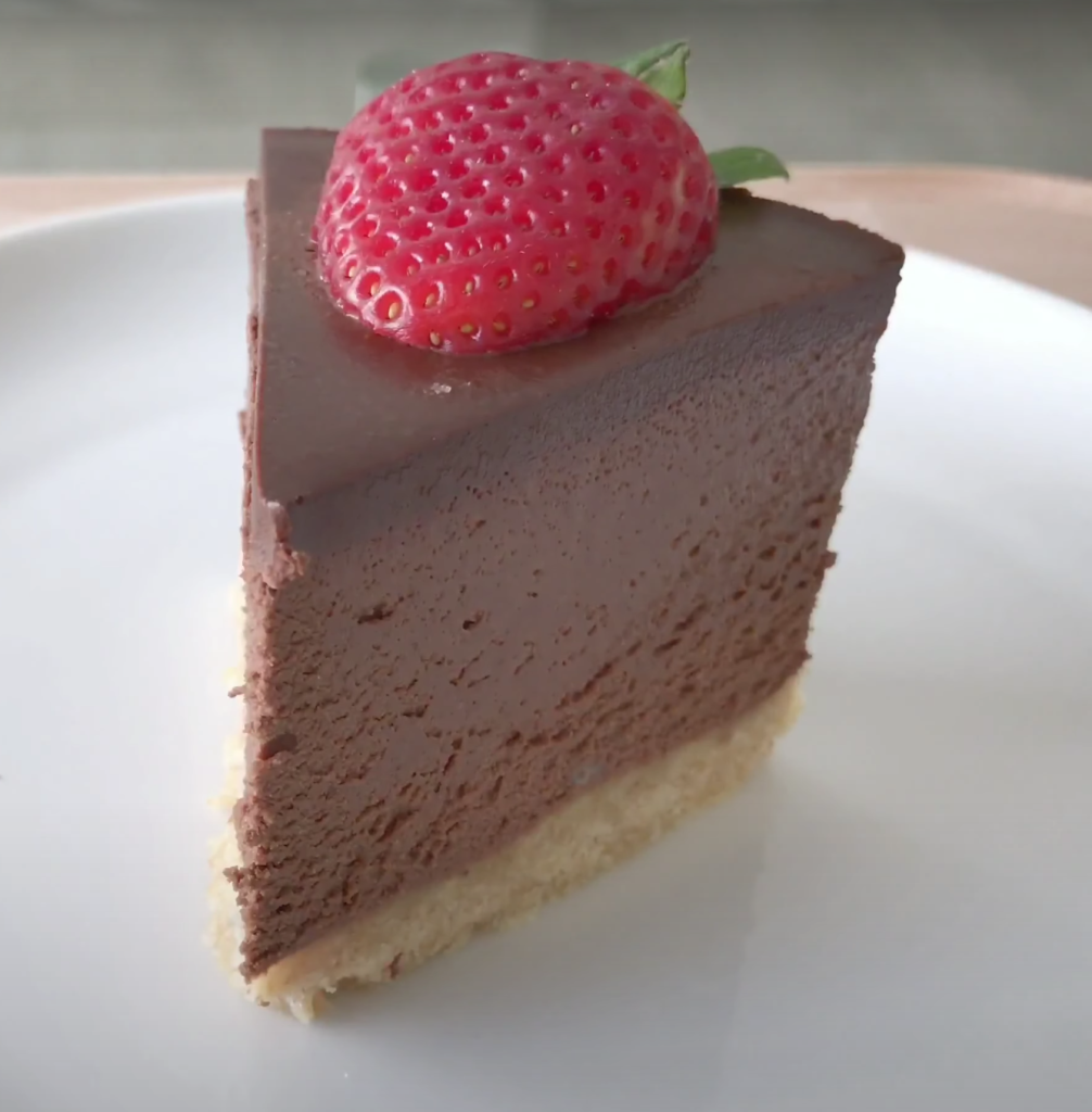 No Bake Keto Chocolate Mousse Cake