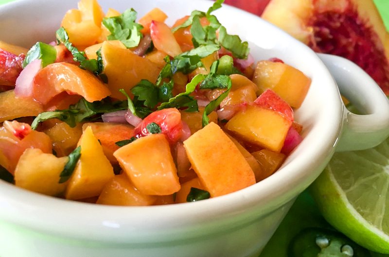 Spicy Peach Salsa: A Burst of Color and Flavor!